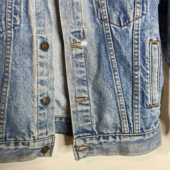 Levi's | Vintage Women’s Well Worn Classic Denim Jacket Size Large Made in USA - Picture 2 of 7